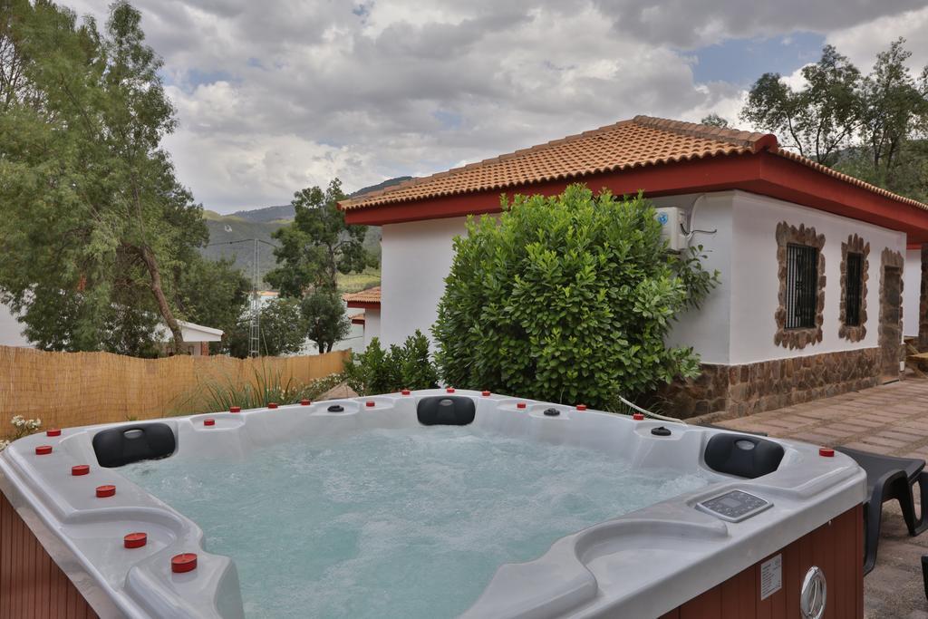 Apartamentos El Madronal โกโตริโอส ภายนอก รูปภาพ