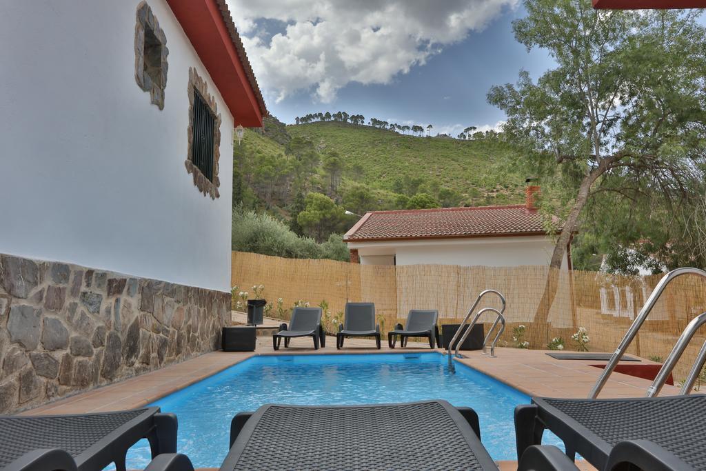 Apartamentos El Madronal โกโตริโอส ภายนอก รูปภาพ