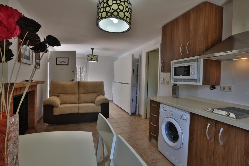 Apartamentos El Madronal โกโตริโอส ภายนอก รูปภาพ