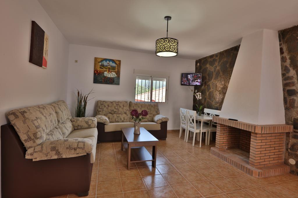 Apartamentos El Madronal โกโตริโอส ภายนอก รูปภาพ
