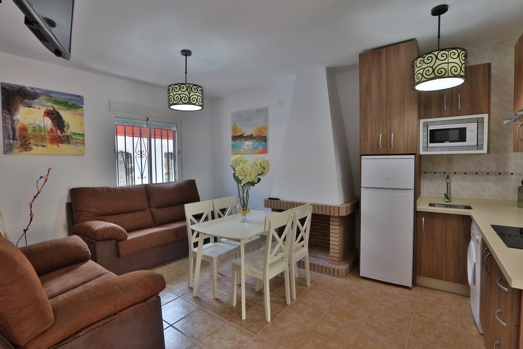 Apartamentos El Madronal โกโตริโอส ภายนอก รูปภาพ