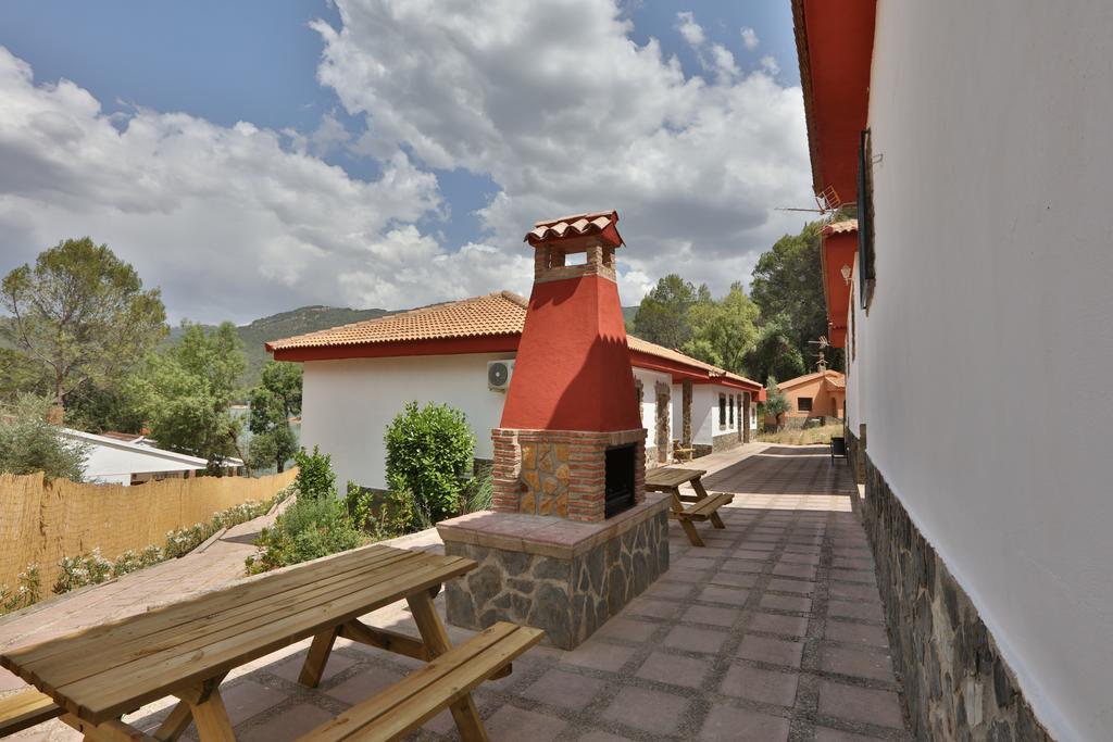 Apartamentos El Madronal โกโตริโอส ภายนอก รูปภาพ