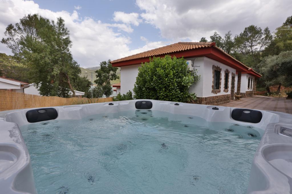 Apartamentos El Madronal โกโตริโอส ภายนอก รูปภาพ